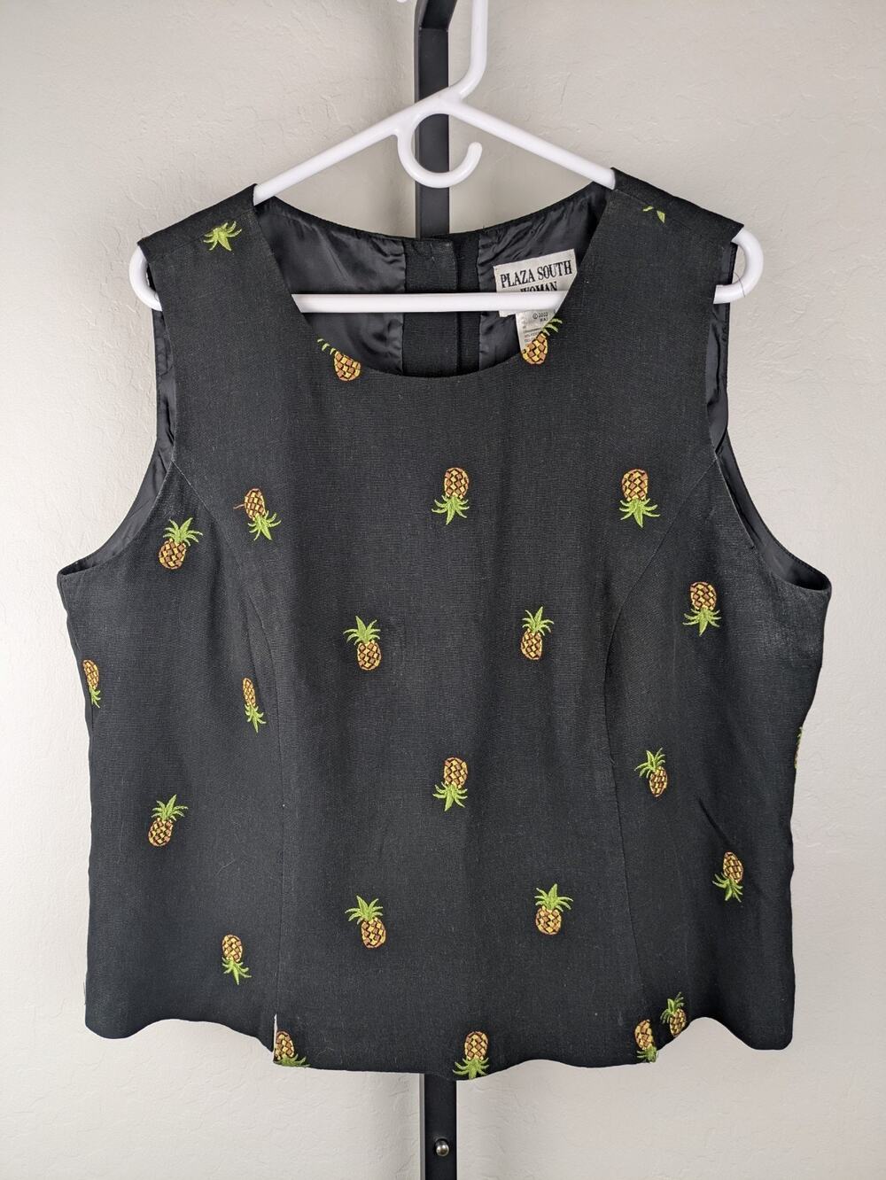 Vintage embroidered pineapple print linen blend sleeveless top